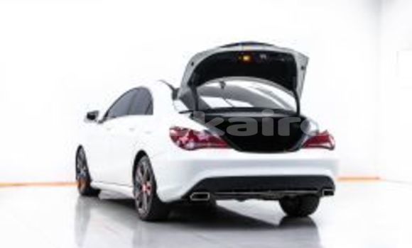 Buy Used Mercedes-Benz C-Classe White Car in Bangkok in Bangkok Buy Used Mercedes-Benz C-Classe White Car in Bangkok in Bangkok