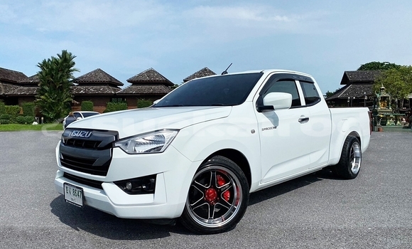 ซื้อ รถมือสอง Isuzu D-Max ขาว รถยนต์ ใน %{เมือง} ใน กรุงเทพมหานคร