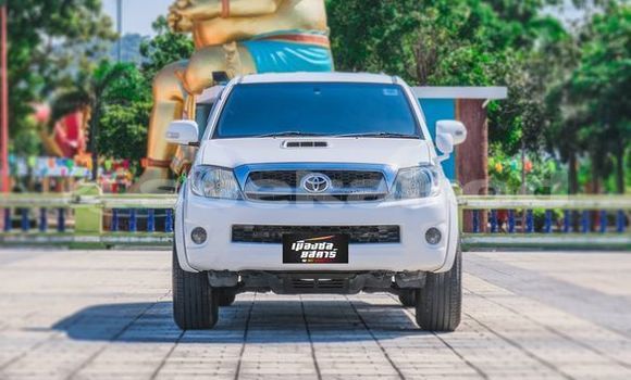 ซื้อ รถมือสอง Toyota Hiluxe VIGO ขาว รถยนต์ ใน %{เมือง} ใน กรุงเทพมหานคร ซื้อ รถมือสอง Toyota Hiluxe VIGO ขาว รถยนต์ ใน %{เมือง} ใน กรุงเทพมหานคร