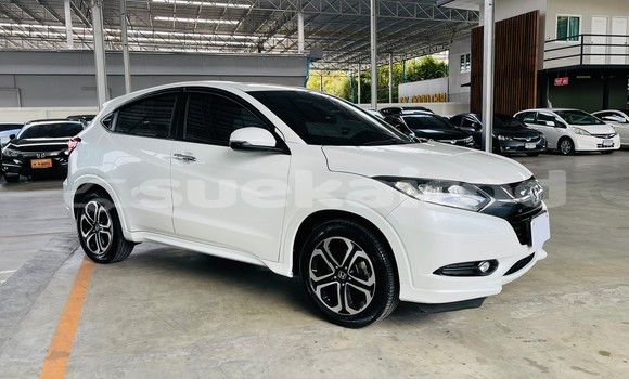 Buy Used Honda HR–V White Car in Bangkok in Bangkok Buy Used Honda HR–V White Car in Bangkok in Bangkok