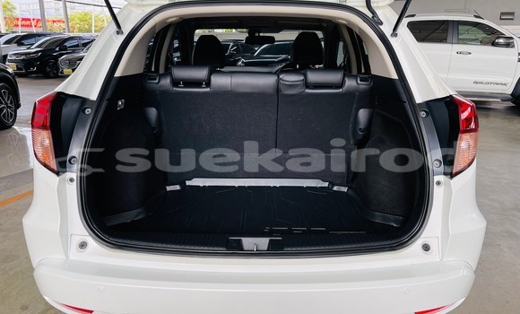 Buy Used Honda HR–V White Car in Bangkok in Bangkok Buy Used Honda HR–V White Car in Bangkok in Bangkok