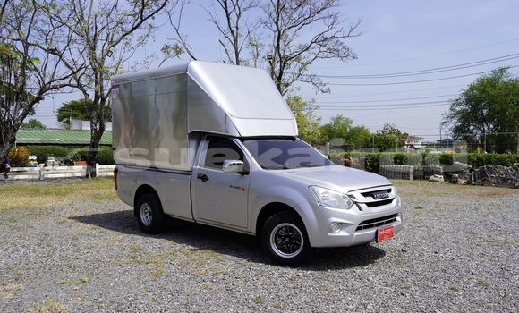 Buy Used Isuzu D-Max Silver Car in Bangkok in Bangkok