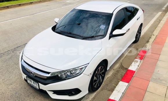 ซื้อ รถมือสอง Honda Civic ขาว รถยนต์ ใน %{เมือง} ใน กรุงเทพมหานคร
