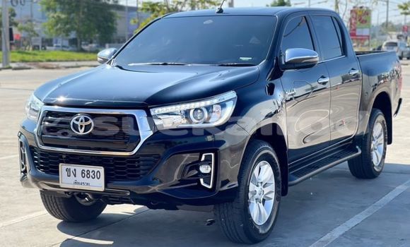 Buy Used Toyota Hiluxe Revo Black Car in Bangkok in Bangkok