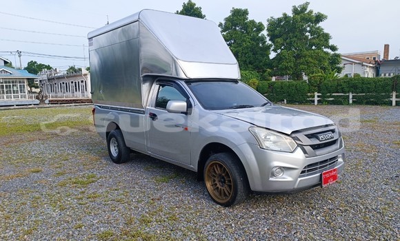 ซื้อ รถมือสอง Isuzu D–MAX เงิน รถยนต์ ใน %{เมือง} ใน กรุงเทพมหานคร