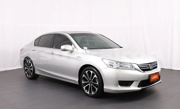 ซื้อ รถมือสอง Honda Accord เงิน รถยนต์ ใน %{เมือง} ใน กรุงเทพมหานคร