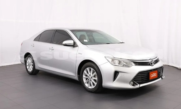 ซื้อ รถมือสอง Toyota Camry เงิน รถยนต์ ใน %{เมือง} ใน กรุงเทพมหานคร