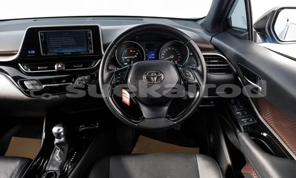 Buy Used Toyota C-HR Blue Car in Bangkok in Bangkok Buy Used Toyota C-HR Blue Car in Bangkok in Bangkok