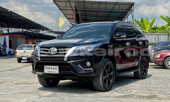 Buy Used Toyota Fortuner Black Car in Bangkok in Bangkok