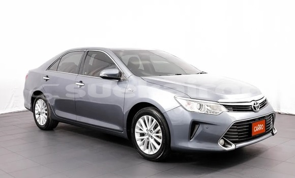 ซื้อ รถมือสอง Toyota Camry เงิน รถยนต์ ใน %{เมือง} ใน กรุงเทพมหานคร