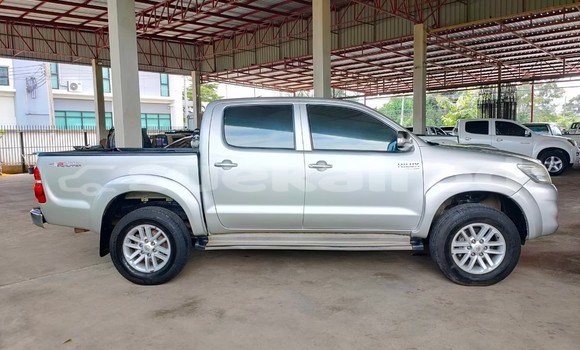 Buy Used Toyota Hiluxe VIGO Brown Car in Bangkok in Bangkok Buy Used Toyota Hiluxe VIGO Brown Car in Bangkok in Bangkok