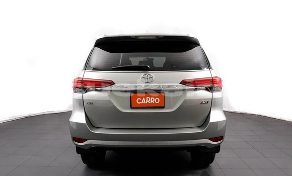 Buy Used Toyota Fortuner Silver Car in Bangkok in Bangkok Buy Used Toyota Fortuner Silver Car in Bangkok in Bangkok