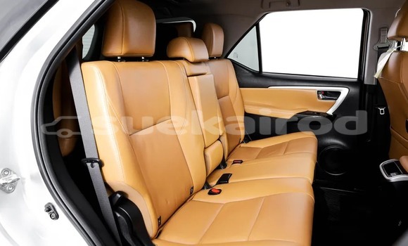 Buy Used Toyota Fortuner Silver Car in Bangkok in Bangkok Buy Used Toyota Fortuner Silver Car in Bangkok in Bangkok