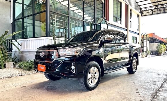 Buy Used Toyota Hiluxe Revo Black Car in Bangkok in Bangkok