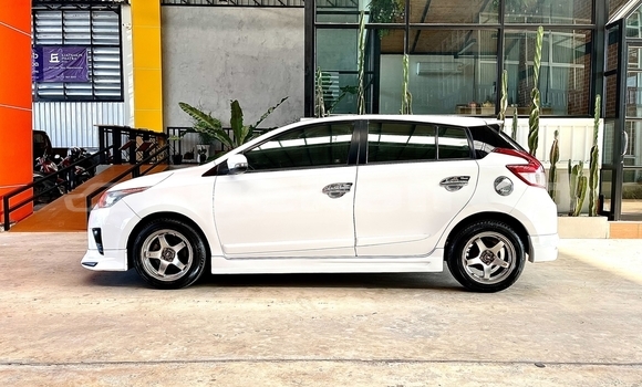 ซื้อ รถมือสอง Toyota Yaris ขาว รถยนต์ ใน %{เมือง} ใน อุดรธานี ซื้อ รถมือสอง Toyota Yaris ขาว รถยนต์ ใน %{เมือง} ใน อุดรธานี
