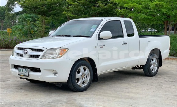 ซื้อ รถมือสอง Toyota Hiluxe VIGO ขาว รถยนต์ ใน %{เมือง} ใน กรุงเทพมหานคร