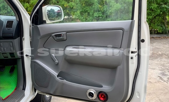 ซื้อ รถมือสอง Toyota Hiluxe VIGO ขาว รถยนต์ ใน %{เมือง} ใน กรุงเทพมหานคร ซื้อ รถมือสอง Toyota Hiluxe VIGO ขาว รถยนต์ ใน %{เมือง} ใน กรุงเทพมหานคร