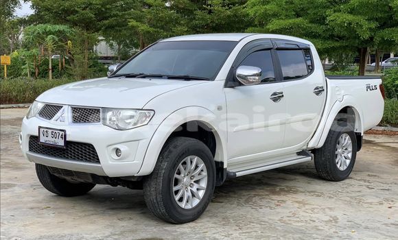 ซื้อ รถมือสอง Mitsubishi Triton ขาว รถยนต์ ใน %{เมือง} ใน กรุงเทพมหานคร