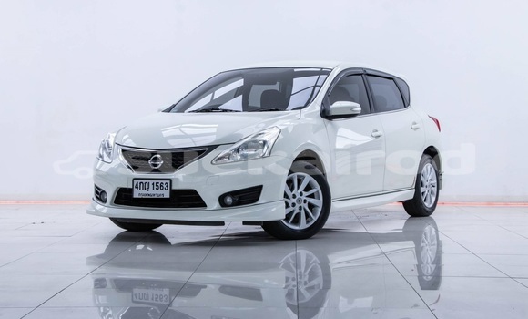 Buy Used Nissan Pulsar White Car in Bangkok in Bangkok
