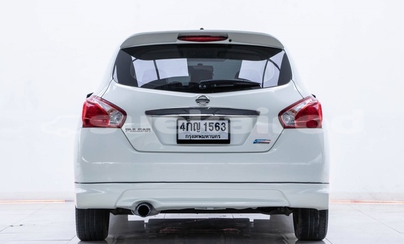 Buy Used Nissan Pulsar White Car in Bangkok in Bangkok Buy Used Nissan Pulsar White Car in Bangkok in Bangkok