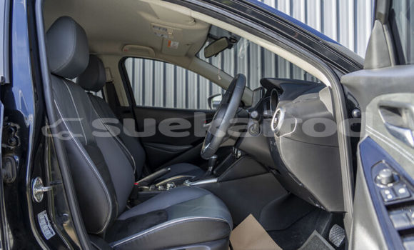 ซื้อ รถมือสอง Mazda 2 สีดำ รถยนต์ ใน %{เมือง} ใน ปทุมธานี ซื้อ รถมือสอง Mazda 2 สีดำ รถยนต์ ใน %{เมือง} ใน ปทุมธานี