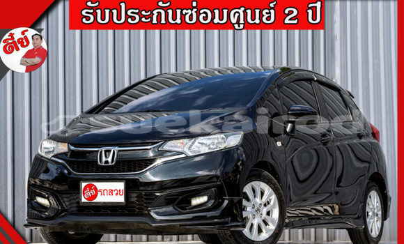 ซื้อ รถมือสอง Honda Jazz สีดำ รถยนต์ ใน %{เมือง} ใน ปทุมธานี