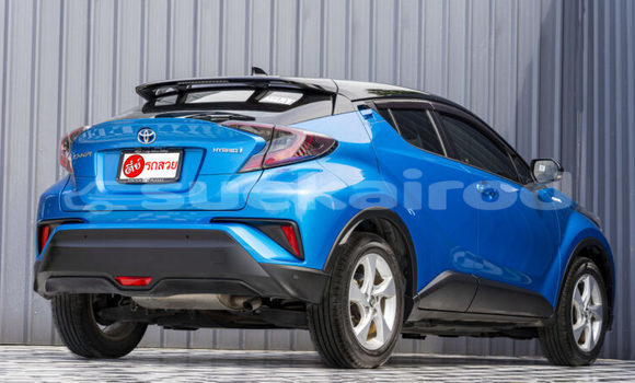 ซื้อ รถมือสอง Toyota C-HR สีน้ำเงิน รถยนต์ ใน %{เมือง} ใน ปทุมธานี ซื้อ รถมือสอง Toyota C-HR สีน้ำเงิน รถยนต์ ใน %{เมือง} ใน ปทุมธานี