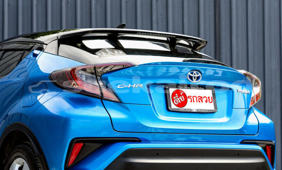 ซื้อ รถมือสอง Toyota C-HR สีน้ำเงิน รถยนต์ ใน %{เมือง} ใน ปทุมธานี ซื้อ รถมือสอง Toyota C-HR สีน้ำเงิน รถยนต์ ใน %{เมือง} ใน ปทุมธานี