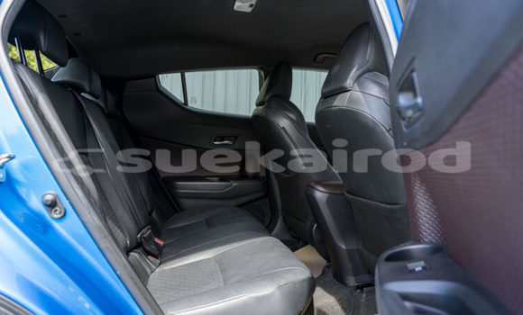 ซื้อ รถมือสอง Toyota C-HR สีน้ำเงิน รถยนต์ ใน %{เมือง} ใน ปทุมธานี ซื้อ รถมือสอง Toyota C-HR สีน้ำเงิน รถยนต์ ใน %{เมือง} ใน ปทุมธานี