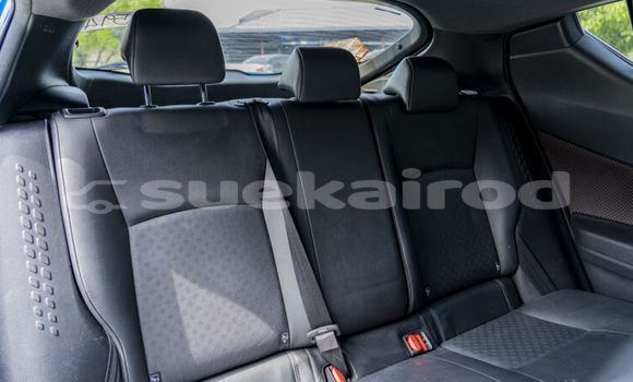 ซื้อ รถมือสอง Toyota C-HR สีน้ำเงิน รถยนต์ ใน %{เมือง} ใน ปทุมธานี ซื้อ รถมือสอง Toyota C-HR สีน้ำเงิน รถยนต์ ใน %{เมือง} ใน ปทุมธานี