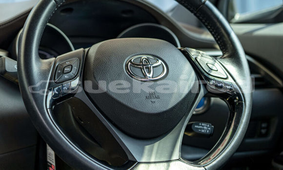 ซื้อ รถมือสอง Toyota C-HR สีน้ำเงิน รถยนต์ ใน %{เมือง} ใน ปทุมธานี ซื้อ รถมือสอง Toyota C-HR สีน้ำเงิน รถยนต์ ใน %{เมือง} ใน ปทุมธานี