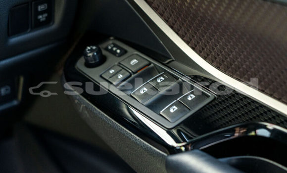 ซื้อ รถมือสอง Toyota C-HR สีน้ำเงิน รถยนต์ ใน %{เมือง} ใน ปทุมธานี ซื้อ รถมือสอง Toyota C-HR สีน้ำเงิน รถยนต์ ใน %{เมือง} ใน ปทุมธานี