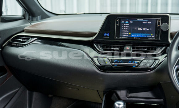 ซื้อ รถมือสอง Toyota C-HR เขียว รถยนต์ ใน %{เมือง} ใน ปทุมธานี ซื้อ รถมือสอง Toyota C-HR เขียว รถยนต์ ใน %{เมือง} ใน ปทุมธานี