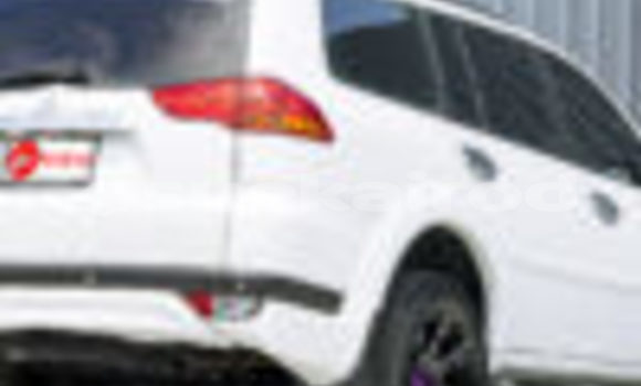 ซื้อ รถมือสอง Mitsubishi Pajero Sport ขาว รถยนต์ ใน %{เมือง} ใน ปทุมธานี ซื้อ รถมือสอง Mitsubishi Pajero Sport ขาว รถยนต์ ใน %{เมือง} ใน ปทุมธานี