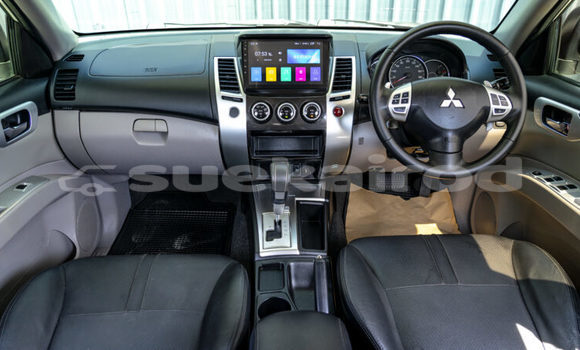 ซื้อ รถมือสอง Mitsubishi Pajero Sport ขาว รถยนต์ ใน %{เมือง} ใน ปทุมธานี ซื้อ รถมือสอง Mitsubishi Pajero Sport ขาว รถยนต์ ใน %{เมือง} ใน ปทุมธานี