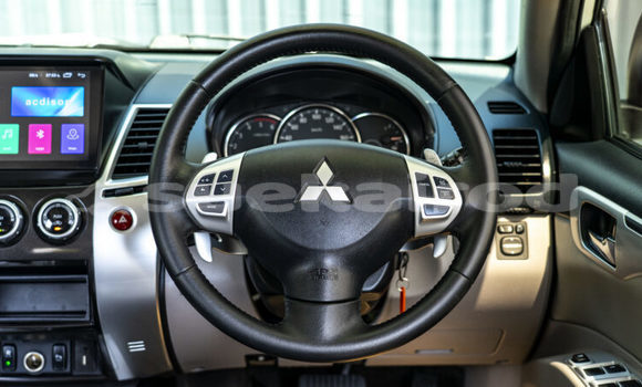 ซื้อ รถมือสอง Mitsubishi Pajero Sport ขาว รถยนต์ ใน %{เมือง} ใน ปทุมธานี ซื้อ รถมือสอง Mitsubishi Pajero Sport ขาว รถยนต์ ใน %{เมือง} ใน ปทุมธานี