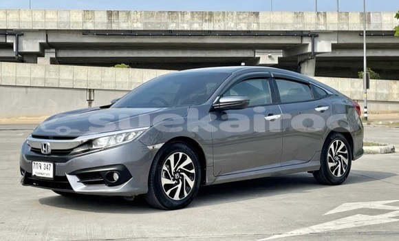 ซื้อ รถมือสอง Honda Civic อื่น ๆ รถยนต์ ใน %{เมือง} ใน กรุงเทพมหานคร