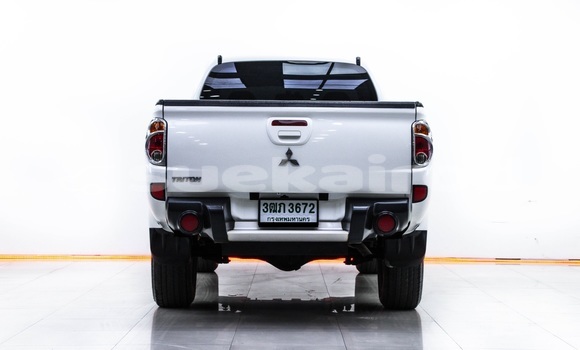 Buy Used Mitsubishi Triton White Car in Bangkok in Bangkok Buy Used Mitsubishi Triton White Car in Bangkok in Bangkok
