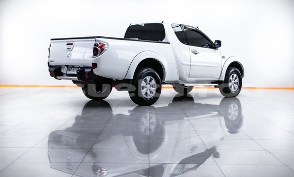 Buy Used Mitsubishi Triton White Car in Bangkok in Bangkok Buy Used Mitsubishi Triton White Car in Bangkok in Bangkok