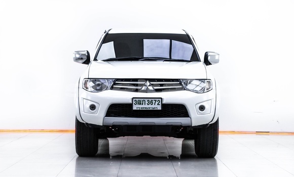 Buy Used Mitsubishi Triton White Car in Bangkok in Bangkok Buy Used Mitsubishi Triton White Car in Bangkok in Bangkok
