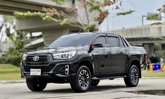 ซื้อ รถมือสอง Toyota Hiluxe Revo สีดำ รถยนต์ ใน %{เมือง} ใน กรุงเทพมหานคร