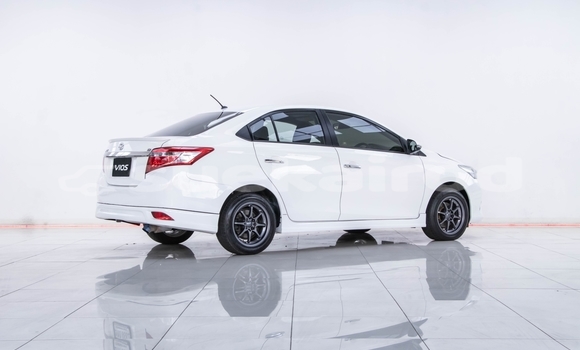 ซื้อ รถมือสอง Toyota Vios ขาว รถยนต์ ใน %{เมือง} ใน นนทบุรี ซื้อ รถมือสอง Toyota Vios ขาว รถยนต์ ใน %{เมือง} ใน นนทบุรี