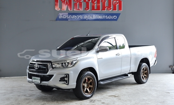 Buy Used Toyota Hiluxe Revo Silver Car in Bangkok in Bangkok