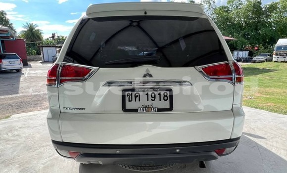 ซื้อ รถมือสอง Mitsubishi Pajero Sport ขาว รถยนต์ ใน %{เมือง} ใน ร้อยเอ็ด ซื้อ รถมือสอง Mitsubishi Pajero Sport ขาว รถยนต์ ใน %{เมือง} ใน ร้อยเอ็ด