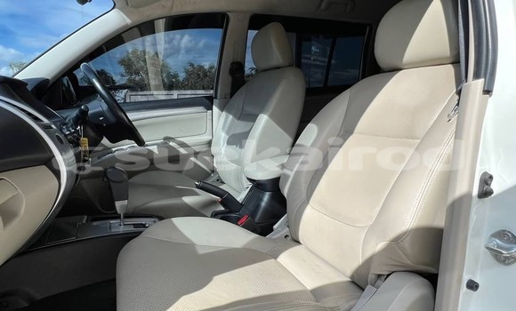 ซื้อ รถมือสอง Mitsubishi Pajero Sport ขาว รถยนต์ ใน %{เมือง} ใน ร้อยเอ็ด ซื้อ รถมือสอง Mitsubishi Pajero Sport ขาว รถยนต์ ใน %{เมือง} ใน ร้อยเอ็ด