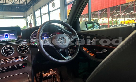 ซื้อ รถมือสอง Mercedes-Benz GLC 250D ขาว รถยนต์ ใน %{เมือง} ใน ร้อยเอ็ด ซื้อ รถมือสอง Mercedes-Benz GLC 250D ขาว รถยนต์ ใน %{เมือง} ใน ร้อยเอ็ด