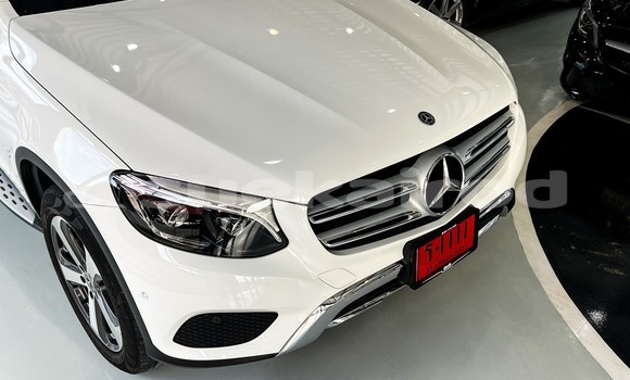 ซื้อ รถมือสอง Mercedes-Benz GLC 250D ขาว รถยนต์ ใน %{เมือง} ใน ร้อยเอ็ด ซื้อ รถมือสอง Mercedes-Benz GLC 250D ขาว รถยนต์ ใน %{เมือง} ใน ร้อยเอ็ด