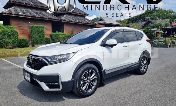 ซื้อ รถมือสอง Honda CR-V ขาว รถยนต์ ใน %{เมือง} ใน กำแพงเพชร