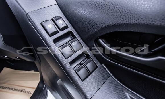 Buy Used Isuzu D-max Hi-Lander 4 dr White Car in Bangkok in Bangkok Buy Used Isuzu D-max Hi-Lander 4 dr White Car in Bangkok in Bangkok