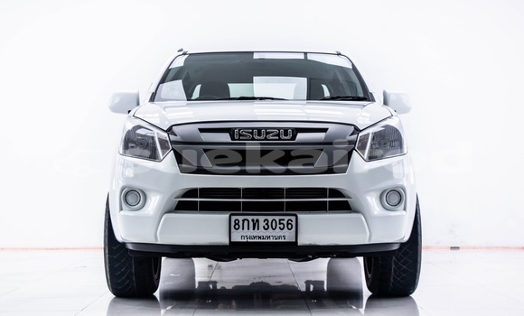 Buy Used Isuzu D-max Hi-Lander 4 dr White Car in Bangkok in Bangkok Buy Used Isuzu D-max Hi-Lander 4 dr White Car in Bangkok in Bangkok